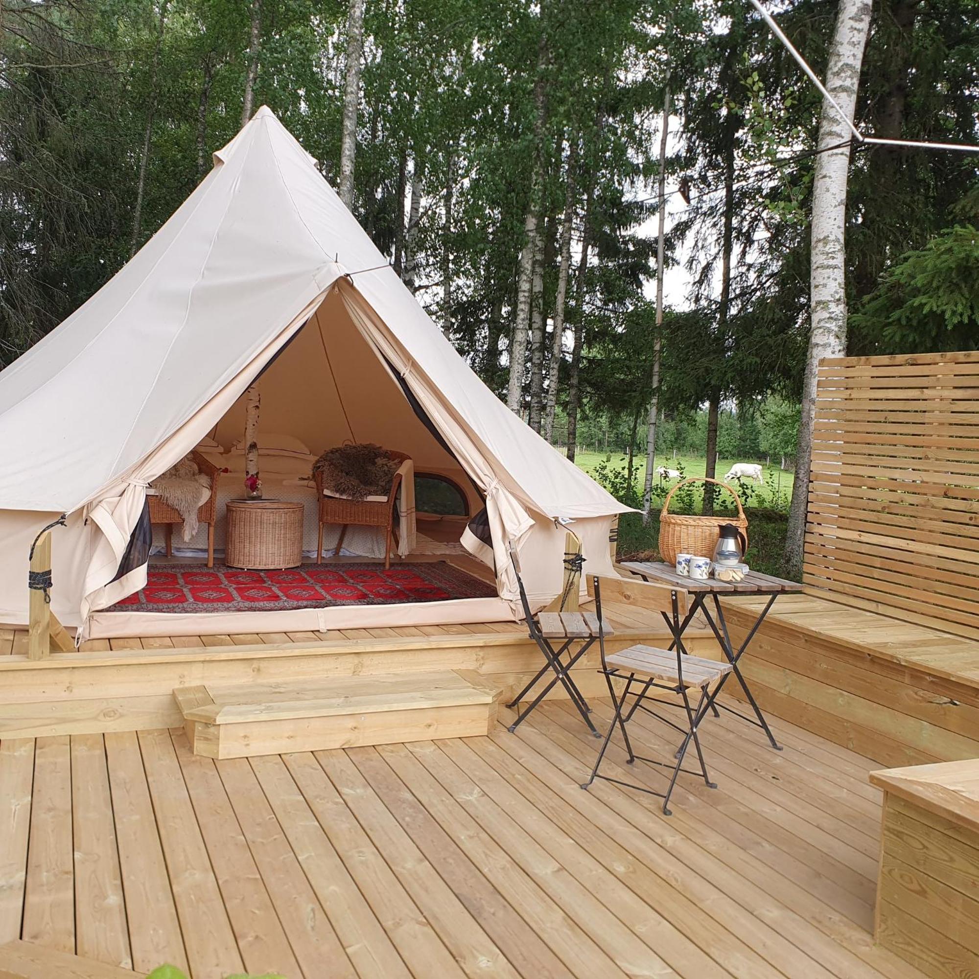 Skalbo Gardsglamping Hotel Järvsö Kültér fotó